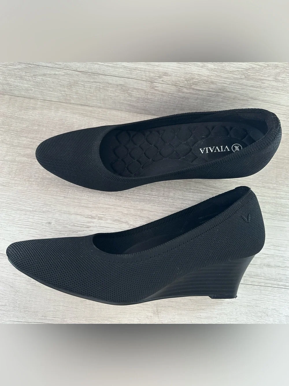 Vivaia Almond-Toe Wedge Heels Tamia Pro Wedges Black Size 8.5 / 39.5